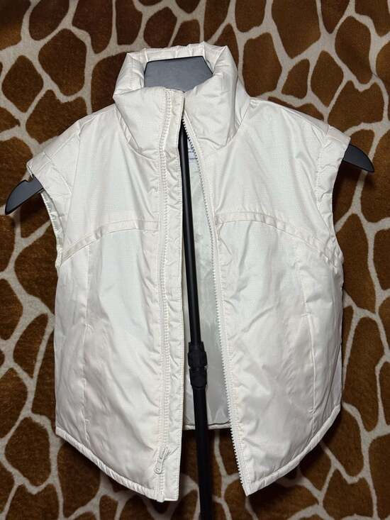 Old Navy Other - Old Navy Girls White Water-Resistant Puffer Vest Size S (6-7)